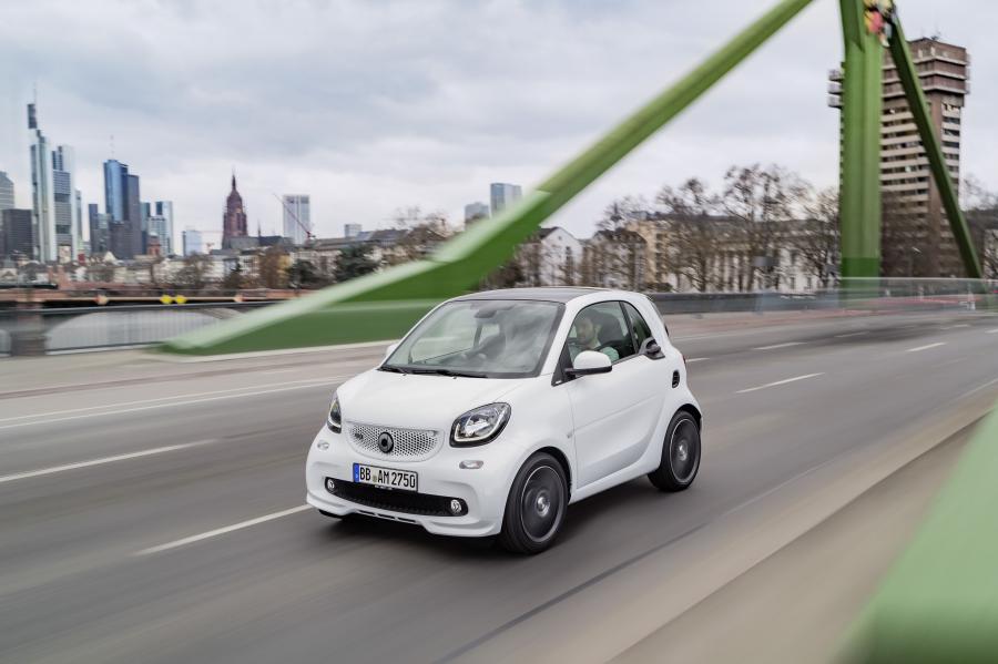  Smart ForTwo Coupe by Brabus 2016 года  (фото 1 из 18)